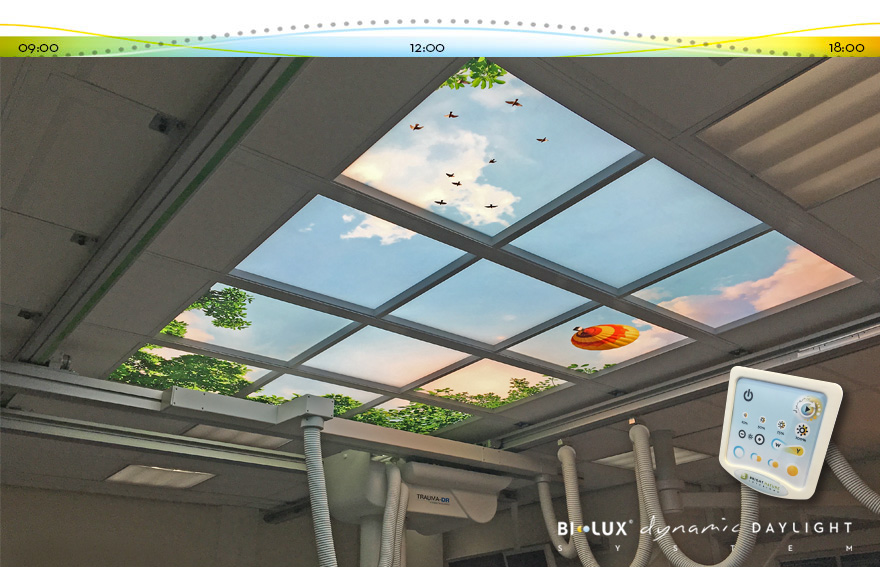 Dynamisch daglicht plafond in Radboud ziekenhuis. BI-LUX Dynamic Daylight System. Healing environement, Evidence based design for welbeing. Helende natuur.